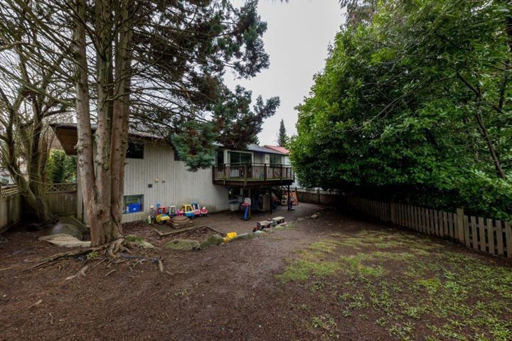 2034-kirkstone-road-lynn-valley-north-vancouver-18 at 2034 Kirkstone Road 2034-kirkstone-road-lynn-valley-north-vancouver-18 at 2034 Kirkstone Road