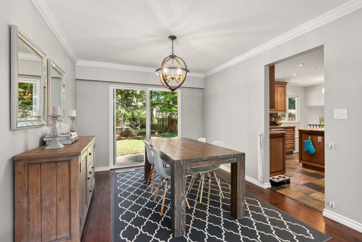 2520-boswell-avenue-blueridge-nv-north-vancouver-10 at 2520 Boswell Avenue, Blueridge NV, North Vancouver 2520-boswell-avenue-blueridge-nv-north-vancouver-10 at 2520 Boswell Avenue, Blueridge NV, North Vancouver