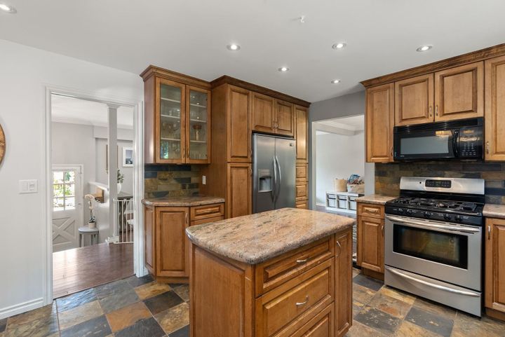 2520-boswell-avenue-blueridge-nv-north-vancouver-14 at 2520 Boswell Avenue, Blueridge NV, North Vancouver 2520-boswell-avenue-blueridge-nv-north-vancouver-14 at 2520 Boswell Avenue, Blueridge NV, North Vancouver