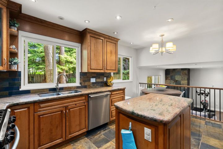 2520-boswell-avenue-blueridge-nv-north-vancouver-15 at 2520 Boswell Avenue, Blueridge NV, North Vancouver 2520-boswell-avenue-blueridge-nv-north-vancouver-15 at 2520 Boswell Avenue, Blueridge NV, North Vancouver