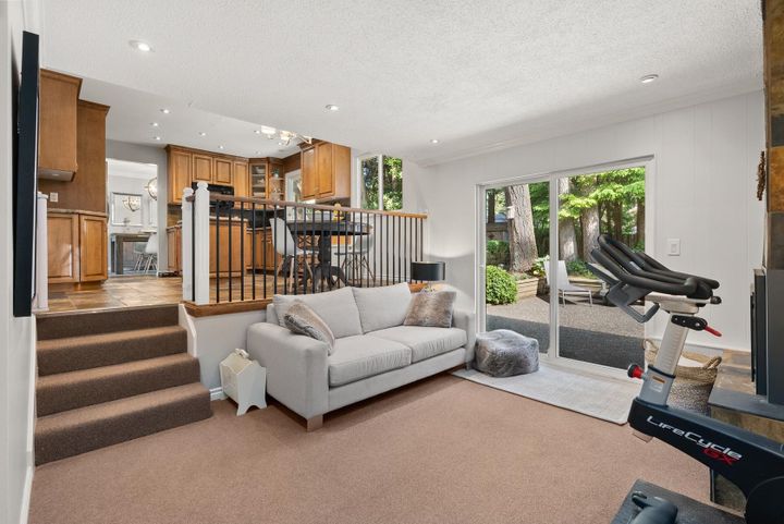 2520-boswell-avenue-blueridge-nv-north-vancouver-16 at 2520 Boswell Avenue, Blueridge NV, North Vancouver 2520-boswell-avenue-blueridge-nv-north-vancouver-16 at 2520 Boswell Avenue, Blueridge NV, North Vancouver