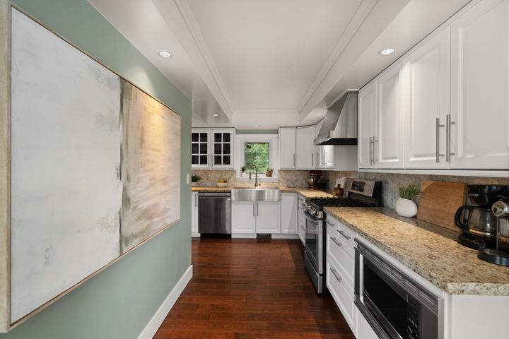 592-fairway-dr-north-vancouver-17 at 592 Fairway Drive, Dollarton, North Vancouver 592-fairway-dr-north-vancouver-17 at 592 Fairway Drive, Dollarton, North Vancouver