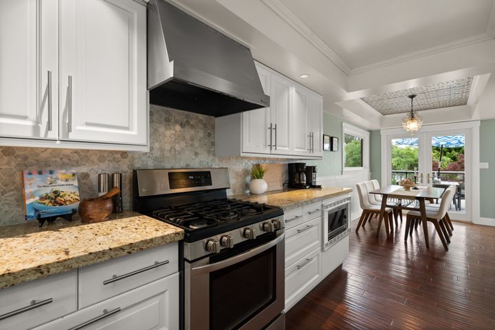 592-fairway-dr-north-vancouver-18 at 592 Fairway Drive, Dollarton, North Vancouver 592-fairway-dr-north-vancouver-18 at 592 Fairway Drive, Dollarton, North Vancouver