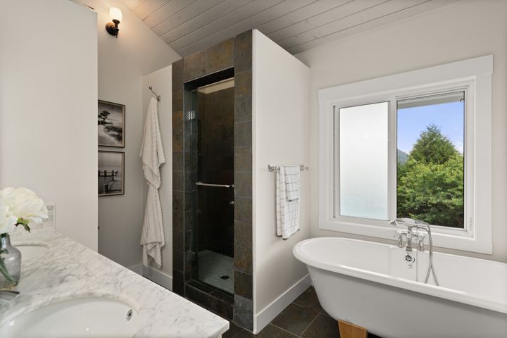 592-fairway-dr-north-vancouver-39 at 592 Fairway Drive, Dollarton, North Vancouver 592-fairway-dr-north-vancouver-39 at 592 Fairway Drive, Dollarton, North Vancouver