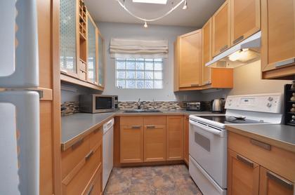 mini003 at 307 - 125 West  Street, Central Lonsdale, North Vancouver