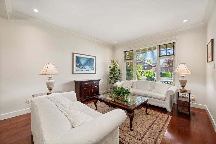 336-e-12th-street-central-lonsdale-north-vancouver-04 at 336 E 12th Street, Central Lonsdale, North Vancouver