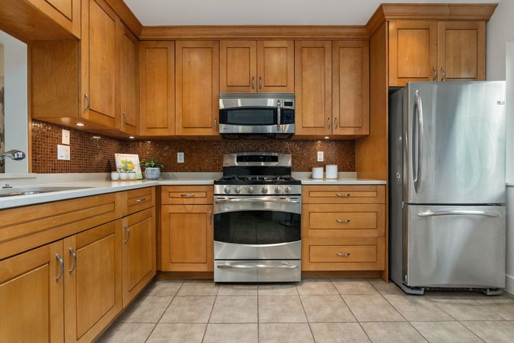 2307-mountain-highway-lynn-valley-north-vancouver-08 at 2307 Mountain Highway, Lynn Valley, North Vancouver