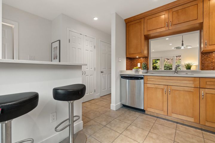 2307-mountain-highway-lynn-valley-north-vancouver-10 at 2307 Mountain Highway, Lynn Valley, North Vancouver