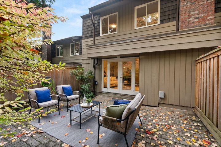 2307-mountain-highway-lynn-valley-north-vancouver-34 at 2307 Mountain Highway, Lynn Valley, North Vancouver