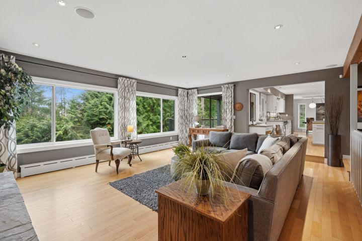 018_a7v09825 at 2261 Hill Drive, Blueridge NV, North Vancouver