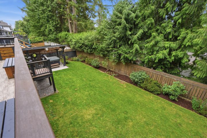 067_a7v09842 at 2261 Hill Drive, Blueridge NV, North Vancouver