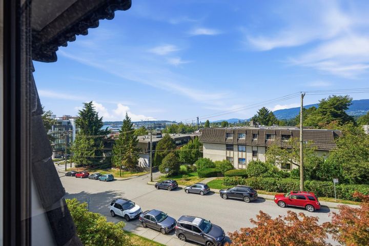 275-w-2nd-street-lower-lonsdale-north-vancouver-05 at 305 - 275 W 2nd Street, Lower Lonsdale, North Vancouver