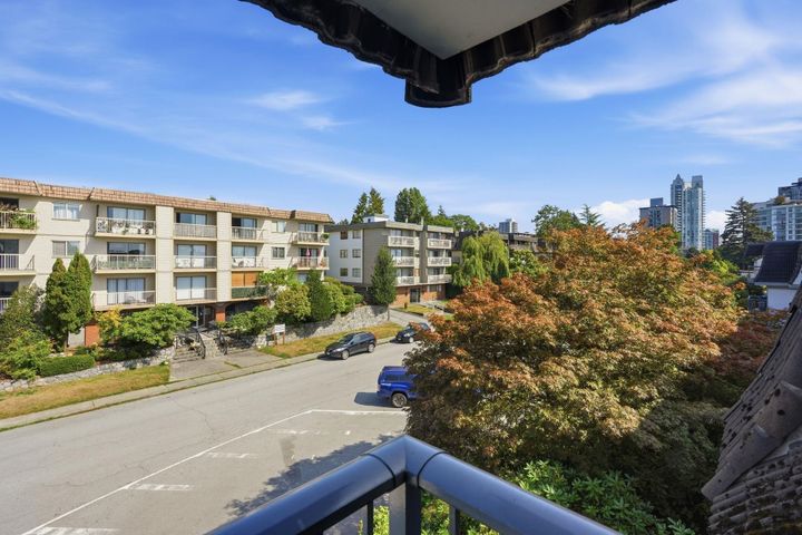 275-w-2nd-street-lower-lonsdale-north-vancouver-07 at 305 - 275 W 2nd Street, Lower Lonsdale, North Vancouver