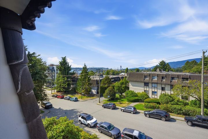 275-w-2nd-street-lower-lonsdale-north-vancouver-13 at 305 - 275 W 2nd Street, Lower Lonsdale, North Vancouver