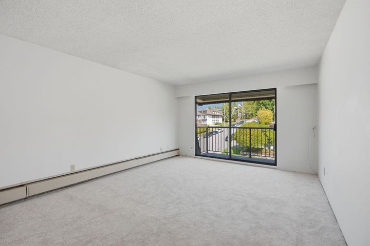 275-w-2nd-street-lower-lonsdale-north-vancouver-17 at 305 - 275 W 2nd Street, Lower Lonsdale, North Vancouver