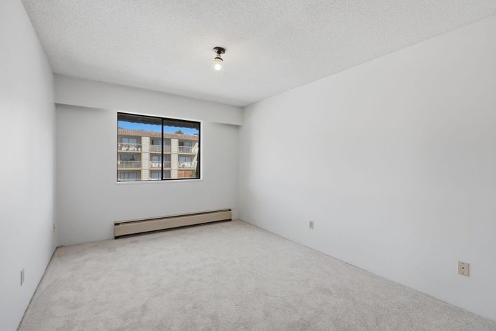 275-w-2nd-street-lower-lonsdale-north-vancouver-25 at 305 - 275 W 2nd Street, Lower Lonsdale, North Vancouver