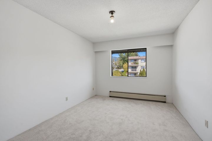 275-w-2nd-street-lower-lonsdale-north-vancouver-26 at 305 - 275 W 2nd Street, Lower Lonsdale, North Vancouver