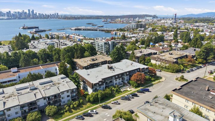 275-w-2nd-street-lower-lonsdale-north-vancouver-35 at 305 - 275 W 2nd Street, Lower Lonsdale, North Vancouver