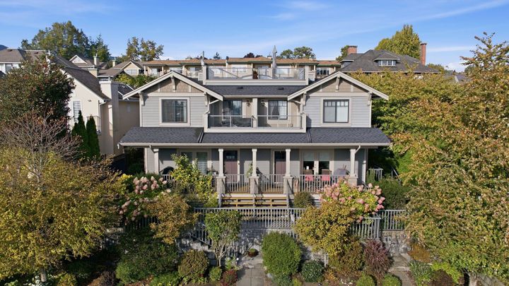 248-e-6th-street-lower-lonsdale-north-vancouver-03 at 248 E 6th Street, Lower Lonsdale, North Vancouver
