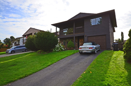 01 at 1323  Drive, Mary Hill, Port Coquitlam