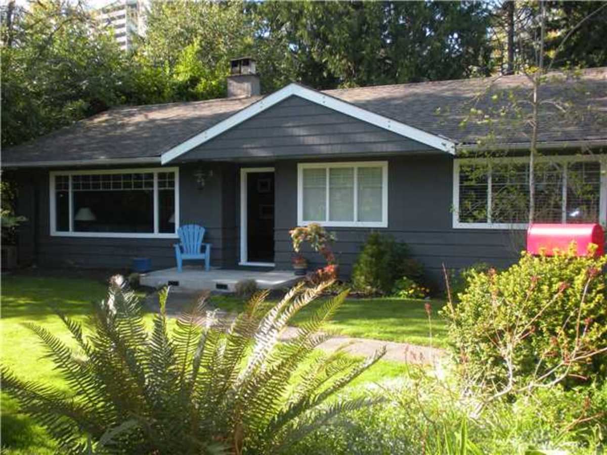 2028 Glenaire, Pemberton Heights, North Vancouver  by Colin Hall - Personal Real Estate Corporation 2028 Glenaire, Pemberton Heights, North Vancouver