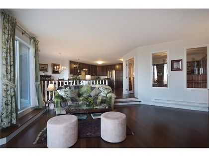 image-260801335-10.jpg at 207 - 999  Road, Blueridge NV, North Vancouver