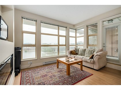 image-261438747-2.jpg at 207 - 3606 Aldercrest Drive, Roche Point, North Vancouver