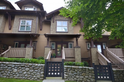 mini012 at 224 - 625 Park Cr, GlenBrooke North, New Westminster