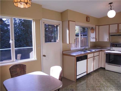 V915158_601_18 at 2569 Boswell, Blueridge NV, North Vancouver V915158_601_18 at 2569 Boswell, Blueridge NV, North Vancouver