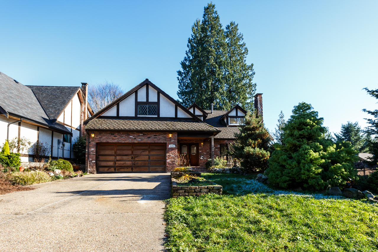 2270 Ennerdale Road, Westlynn, North Vancouver  by Colin Hall - Personal Real Estate Corporation 2270 Ennerdale Road, Westlynn, North Vancouver