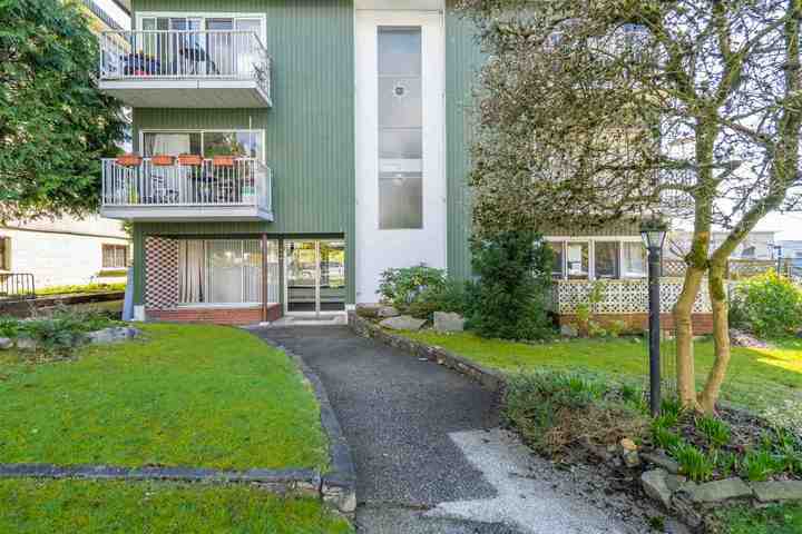 135-e-20th-street-central-lonsdale-north-vancouver-03 at 101 - 135 E 20th Street, Central Lonsdale, North Vancouver 135-e-20th-street-central-lonsdale-north-vancouver-03 at 101 - 135 E 20th Street, Central Lonsdale, North Vancouver