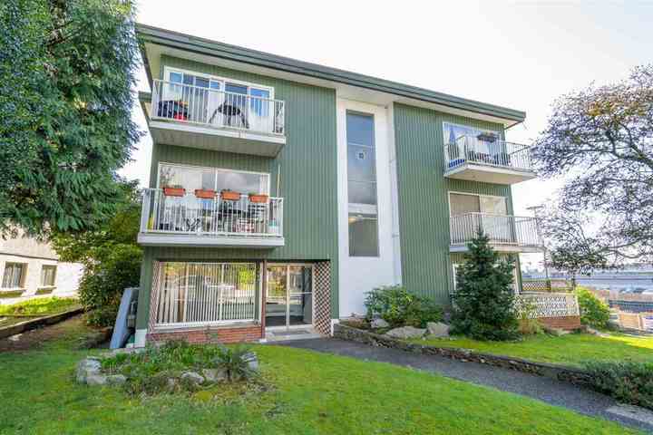 135-e-20th-street-central-lonsdale-north-vancouver-05 at 101 - 135 E 20th Street, Central Lonsdale, North Vancouver 135-e-20th-street-central-lonsdale-north-vancouver-05 at 101 - 135 E 20th Street, Central Lonsdale, North Vancouver