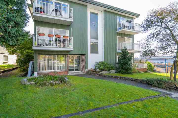 135-e-20th-street-central-lonsdale-north-vancouver-06 at 101 - 135 E 20th Street, Central Lonsdale, North Vancouver 135-e-20th-street-central-lonsdale-north-vancouver-06 at 101 - 135 E 20th Street, Central Lonsdale, North Vancouver