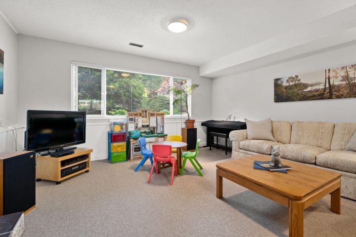 2673-byron-rd-north-vancouver-07 at 2673 Byron Road, Blueridge NV, North Vancouver 2673-byron-rd-north-vancouver-07 at 2673 Byron Road, Blueridge NV, North Vancouver
