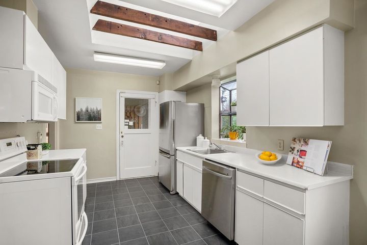 2505-w-15th-avenue-kitsilano-vancouver-west-15 at 2505 W 15th Avenue, Kitsilano, Vancouver West 2505-w-15th-avenue-kitsilano-vancouver-west-15 at 2505 W 15th Avenue, Kitsilano, Vancouver West