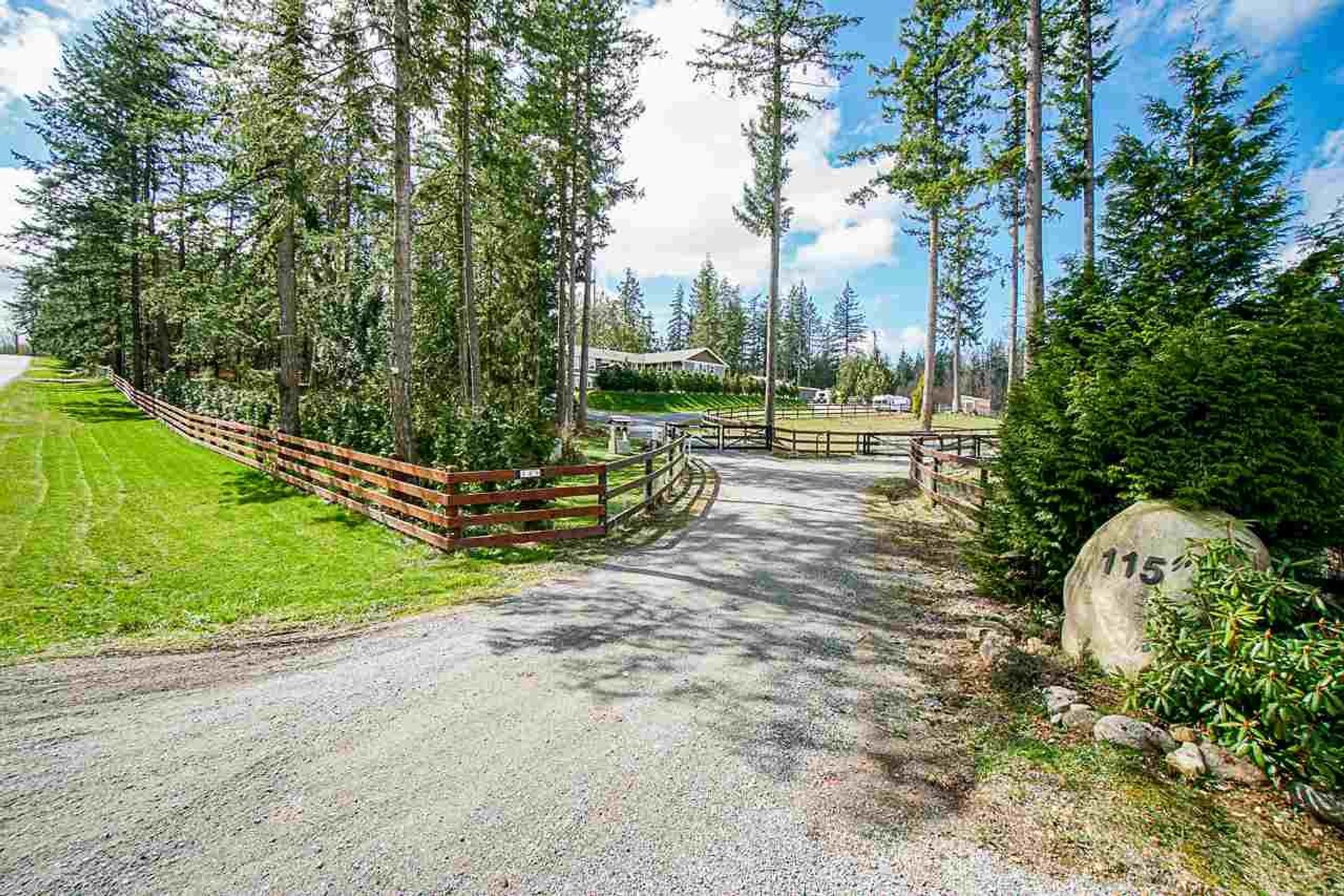115 208 Street, South Langley (Campbell Valley), Langley by Coral Kettner Real Estate Advisor 115 208 Street, South Langley (Campbell Valley), Langley