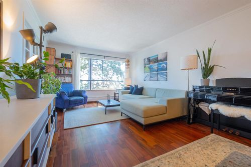 210-w-2nd-street-lower-lonsdale-north-vancouver-01 at 218 - 210 W 2nd Street, Lower Lonsdale, North Vancouver