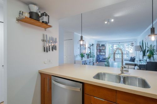 210-w-2nd-street-lower-lonsdale-north-vancouver-05 at 218 - 210 W 2nd Street, Lower Lonsdale, North Vancouver