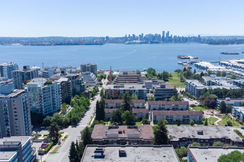 210-w-2nd-street-lower-lonsdale-north-vancouver-21 at 218 - 210 W 2nd Street, Lower Lonsdale, North Vancouver