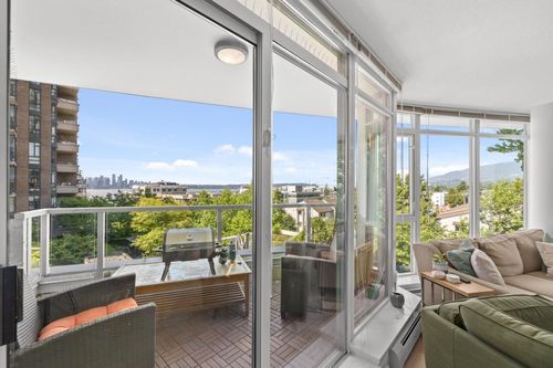 175-w-2nd-street-lower-lonsdale-north-vancouver-10 at 404 - 175 W 2nd Street, Lower Lonsdale, North Vancouver