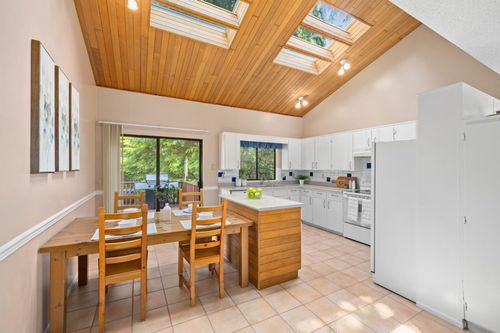 4592-teviot-place-canyon-heights-nv-north-vancouver-05 at 4592 Teviot Place, Canyon Heights NV, North Vancouver