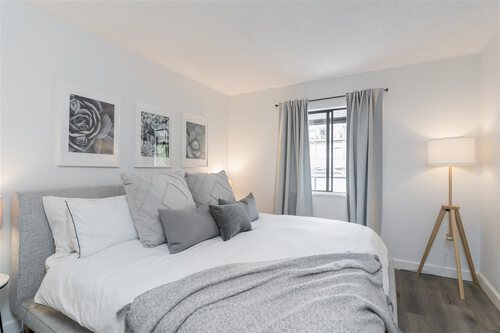 210-w-2nd-street-lower-lonsdale-north-vancouver-16 at 336 - 210 W 2nd Street, Lower Lonsdale, North Vancouver