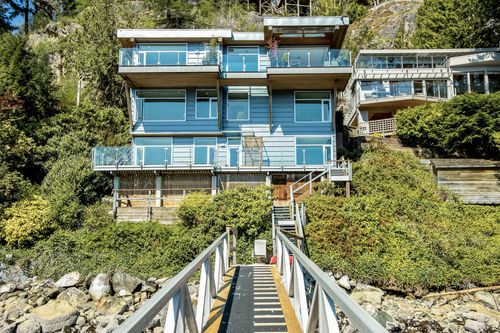 1 at 4817 Strathcona Road, Deep Cove, North Vancouver