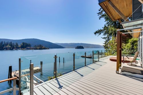 18 at 4817 Strathcona Road, Deep Cove, North Vancouver