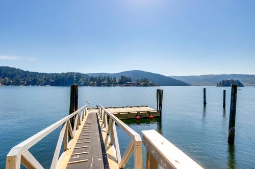 19 at 4817 Strathcona Road, Deep Cove, North Vancouver