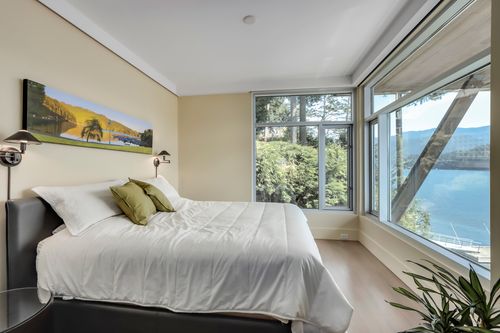 22 at 4817 Strathcona Road, Deep Cove, North Vancouver