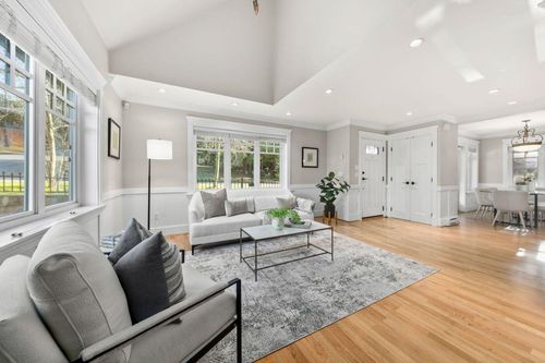 3375-chesterfield-avenue-upper-lonsdale-north-vancouver-16 at 3375 Chesterfield Avenue, Upper Lonsdale, North Vancouver