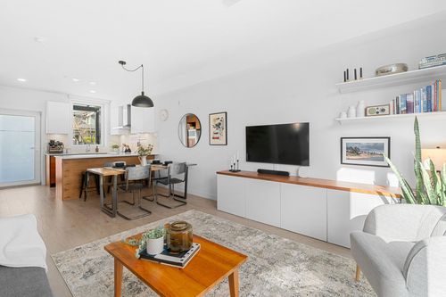 720-e-3rd-street-queensbury-north-vancouver-12 at 32 - 720 E 3rd Street, Queensbury, North Vancouver