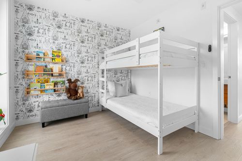 720-e-3rd-street-queensbury-north-vancouver-17 at 32 - 720 E 3rd Street, Queensbury, North Vancouver