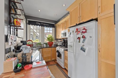 274-e-keith-road-central-lonsdale-north-vancouver-09 at 274 E Keith Road, Central Lonsdale, North Vancouver